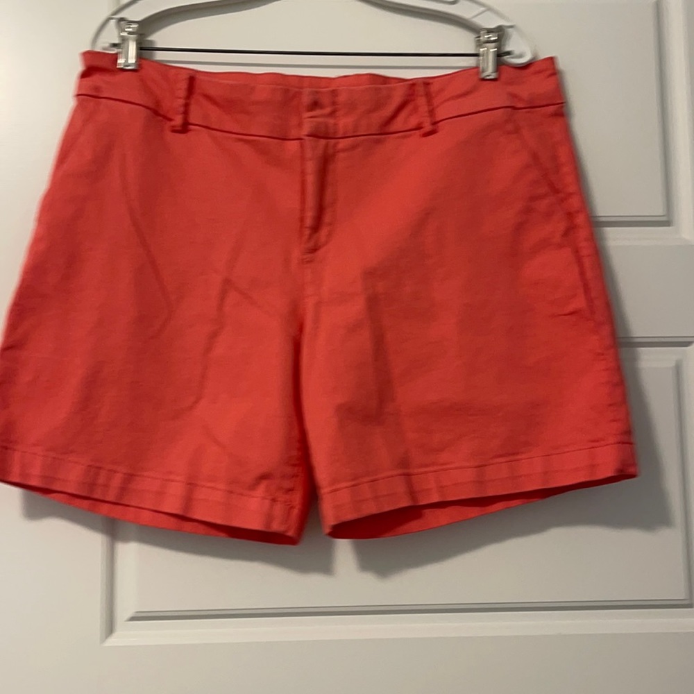 Kut from the Kloth Alana Walking Shorts - Salmon